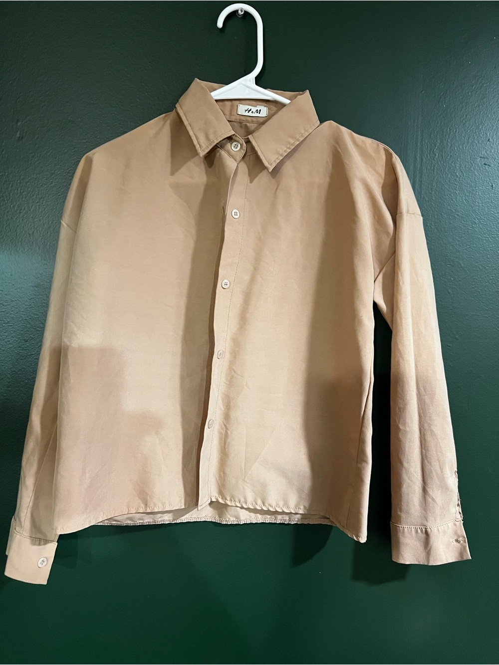 H&M women’s Button-Down Shirt in Tan